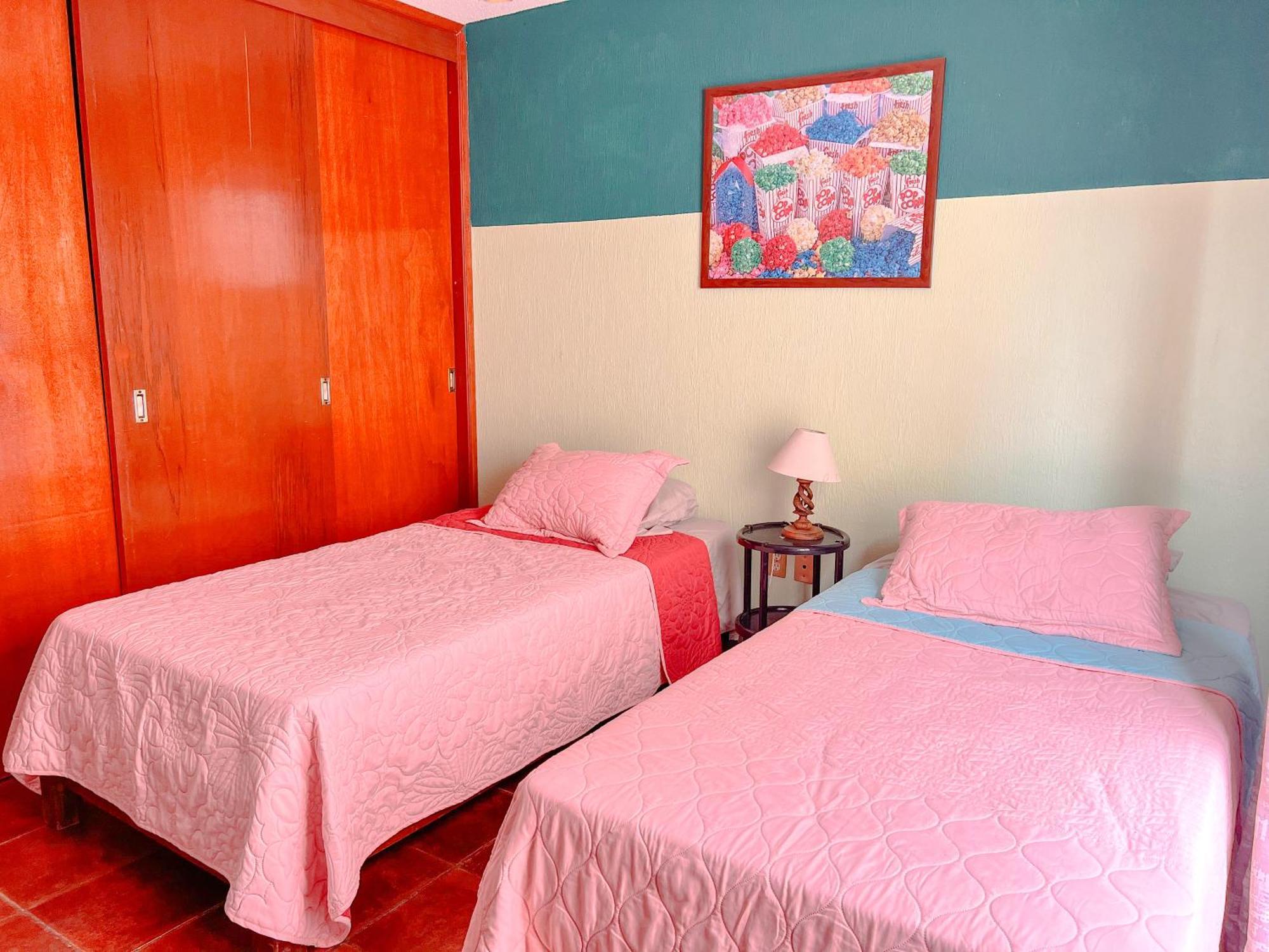 Colorful Family Condo With Terrace And Free Parking Guanajuato Extérieur photo